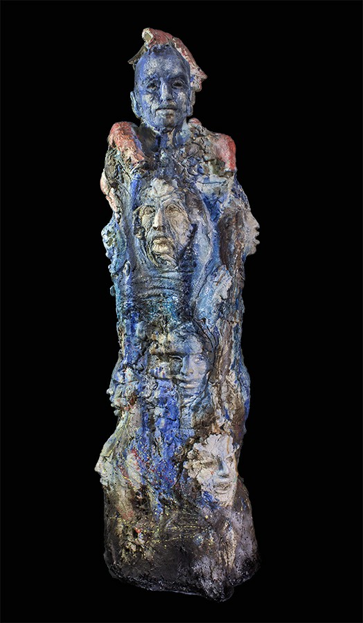 19 Arrecife, 2014, cerámica de alta temperatura 155 x 50 x 55 cm 